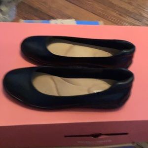 Black easy spirits 8 1/2 wide was too sm